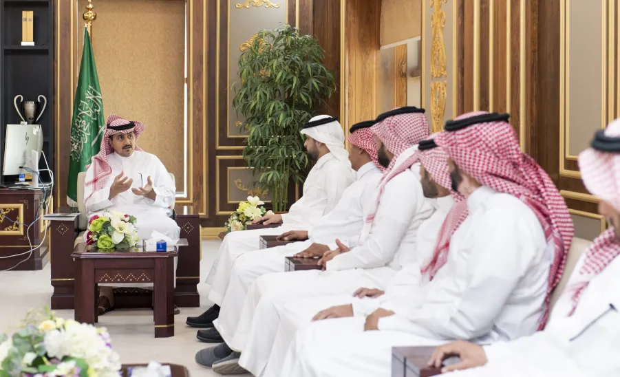 MU RECTORS REVIEWS THE REPORTS OF ACHIEVEMENT PRESENTED BY THE GENERAL ADMINISTRATION OF PROJECTS - جامعة المجمعة