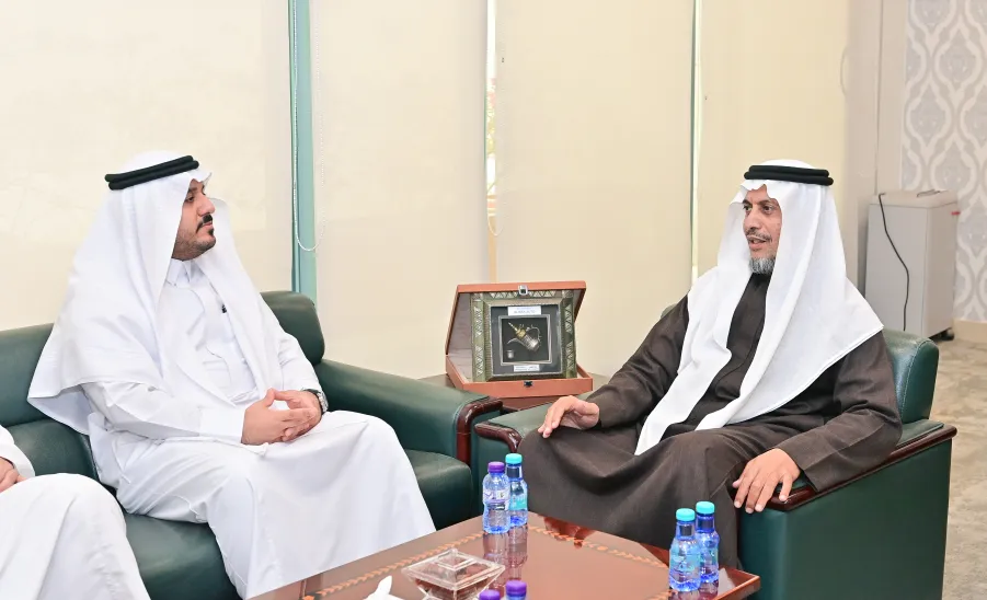 وكيل الجامعة للشؤون التعليمية يدشن معسكر محترفون لتهيئة طلبة الكلية التطبيقية لسوق العمل - fig1