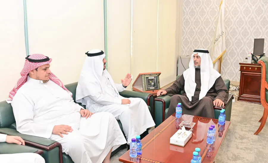 وكيل الجامعة للشؤون التعليمية يدشن معسكر محترفون لتهيئة طلبة الكلية التطبيقية لسوق العمل - fig3