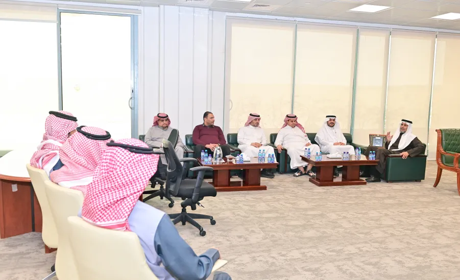 وكيل الجامعة للشؤون التعليمية يدشن معسكر محترفون لتهيئة طلبة الكلية التطبيقية لسوق العمل - fig6