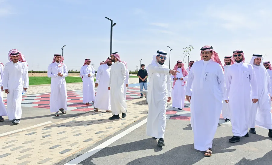 MU RECTOR LAUNCHES 2ND PHASE OF THE UNIVERSITY GREEN INITIATIVE - جامعة المجمعة