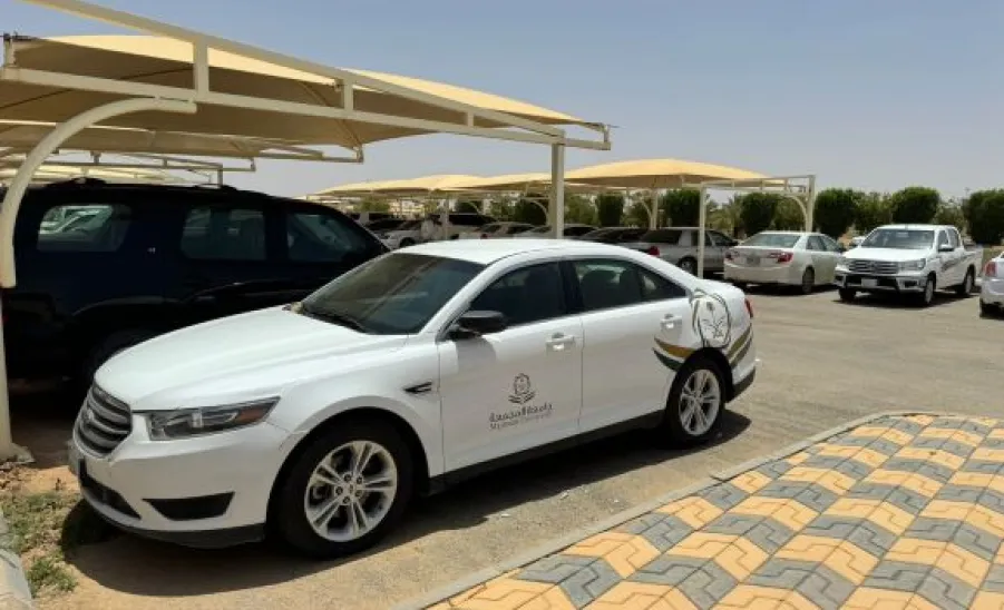 الإدارة العامة للخدمات تطلق عدد من خطوط النقل لنقل الطالبات الخريجات  - 4