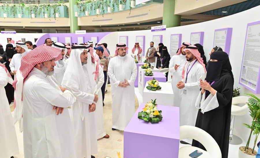 MU HOLDS CLOSING CEREMONY OF STUDENT ACTIVITIES AND AWARDS WINNERS OF THE 6TH STUDENT FORUM CONTEST FOR TALENT & CREATIVITY - جامعة المجمعة 