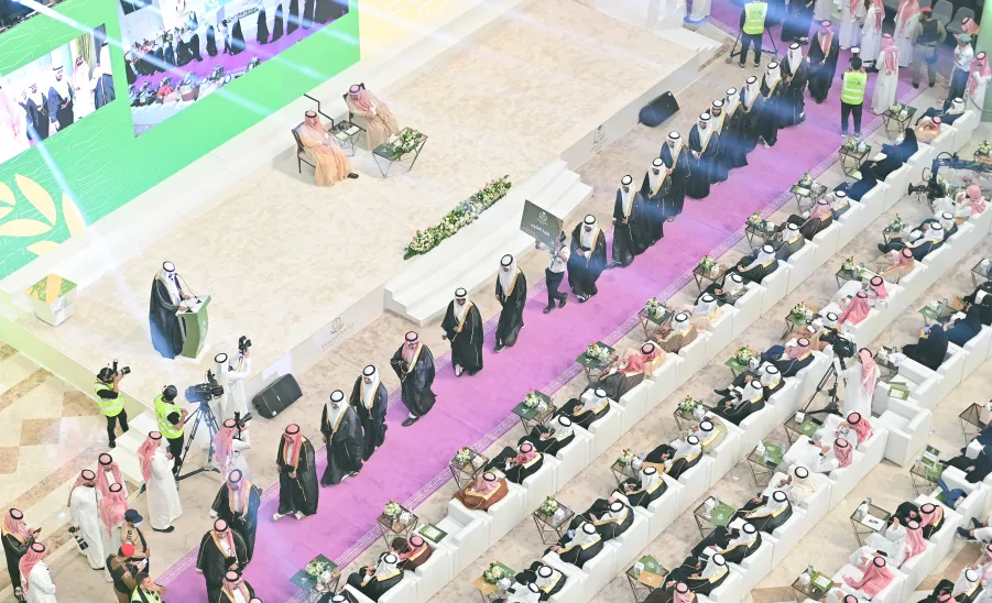 RIYADH GOVERNOR PATRONIZES MU'S GRADUATION CEREMONY - جامعة المجمعة 