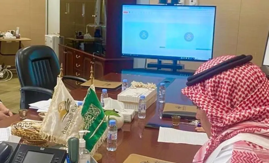 The CEO of Applied College holds a meeting with a representative from the Ministry of Tourism  -  fig1