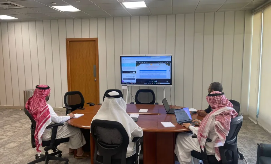 The Vice-Rector for Educational Affairs chairs 10th session of the Curricula and Study Plans Committee -  الجلسة العاشرة لجنة الخطط والمناهج الدراسية