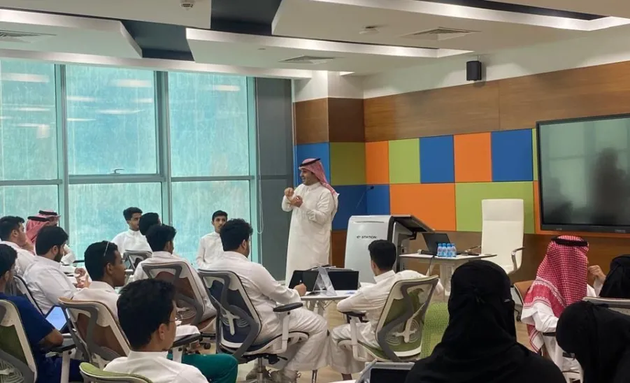 VP of Applied College participates in the launching activities of the "Innovation and Sustainability Hackathon" - fig1