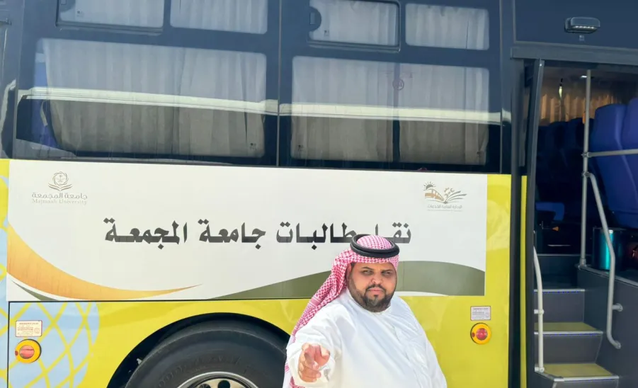 مدير عام الخدمات يتفقد سير خدمات النقل بكلية الشريعة والقانون  - 1