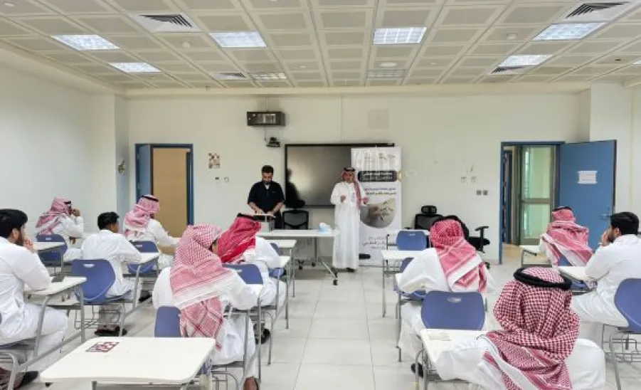 الجامعة تختتم أعمال القافلة الصحية للتوعية من أضرار التدخين  - 1