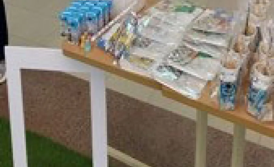 The College holds an awareness initiative about health food habits  -  مبادرة توعوية عن الغذاء السليم والعادات الصحية