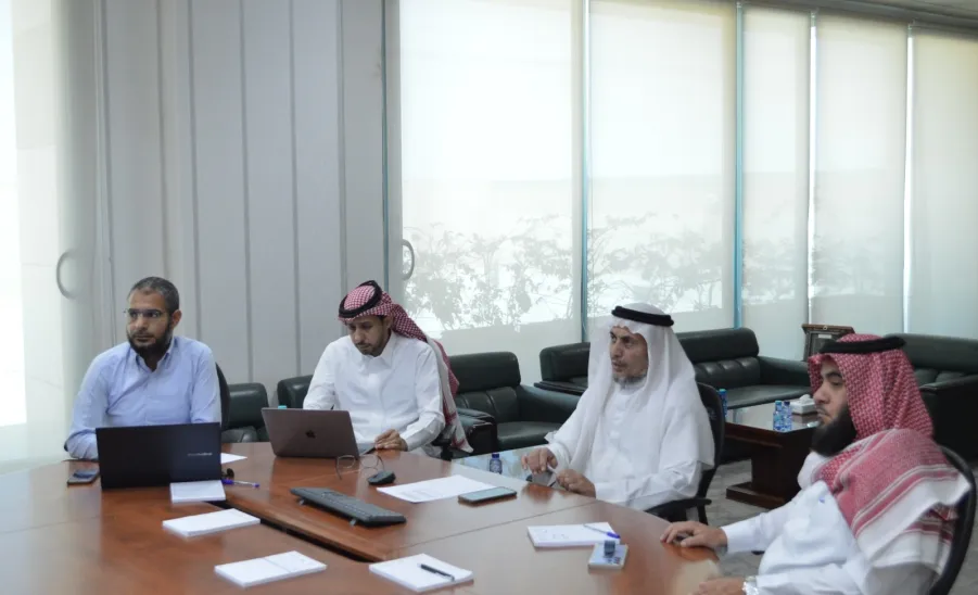 The Vice-Rector for Academic Affairs chairs 12th session of the Academic Plans and Curricula Committee -  اجتماع لجنة الخطط 12