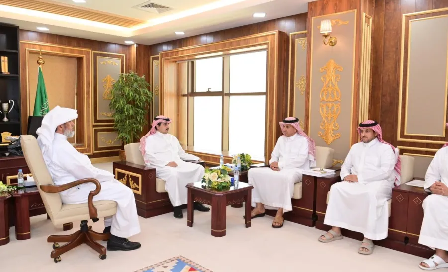 MU RECTOR WELCOMES MEMBERS OF FINAL ACCOUNT COMMITTEE - رئيس الجامعة يستقبل أعضاء لجنة إعداد الحساب الختامي