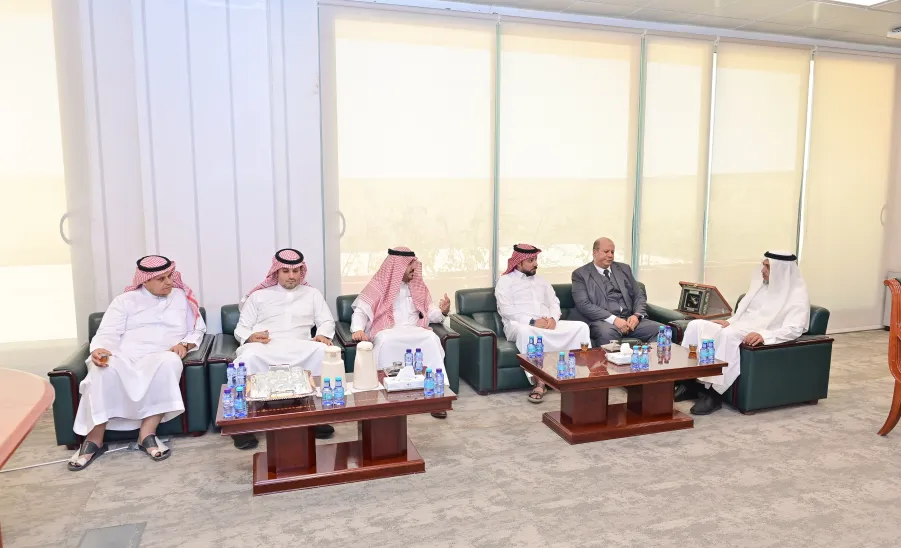Applied College signs MoU with Numo Training Company  -  جامعة المجمعة 