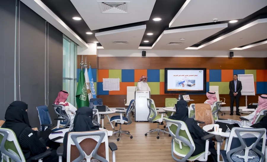 MU VICE-RECTOR WRAPS UP THE PROGRAM OF MEASURING RETURN ON TRAINING (ROI)
 -  وكيل ⁧‫جامعة المجمعة‬⁩ للتنمية والاستثمار يختتم البرنامج التدريبي " المنهج التطبيقي في قياس العائد على التدريب ROI "