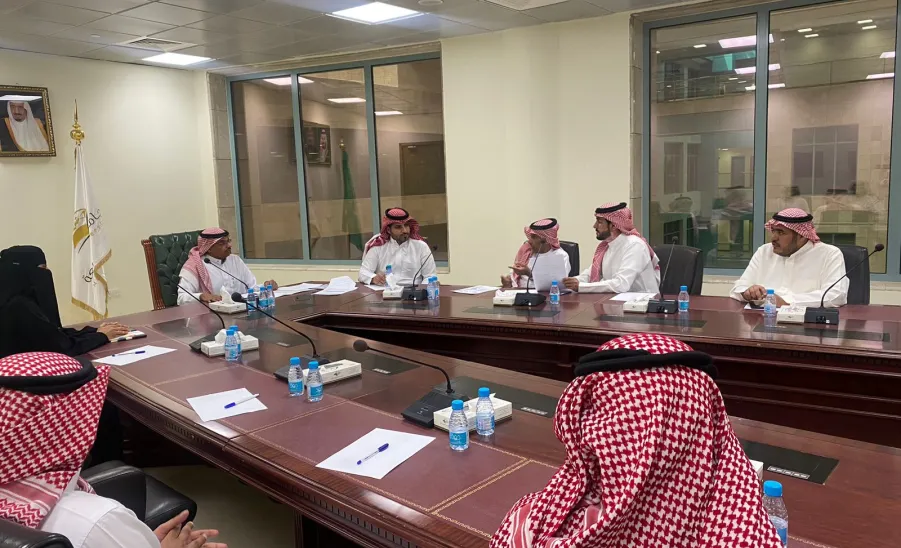 The Energy Efficiency Committee discusses the comprehensive training and awareness plan -  لجنة2