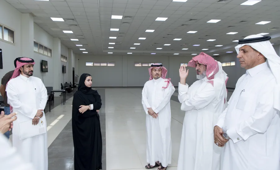 MU VICE-RECTOR ON INSPECTION TOUR TO COLLEGE OF NURSING  -  وكيل الجامعة للتنمية والاستثمار يتفقد مقر كلية التمريض بحوطة سدير