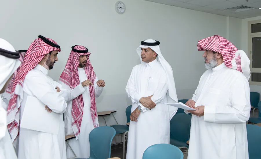 MU VICE-RECTOR ON INSPECTION TOUR TO COLLEGE OF NURSING  -  وكيل الجامعة للتنمية والاستثمار يتفقد مقر كلية التمريض بحوطة سدير
