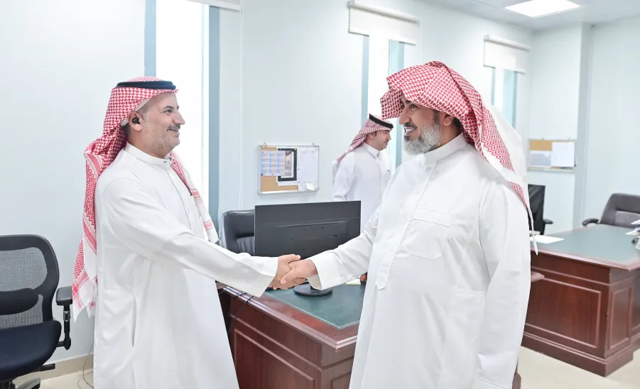 MU VICE-RECTOR VISITS THE GENERAL ADMINISTRATION OF HUMAN RESOURCES
 -  جامعة المجمعة