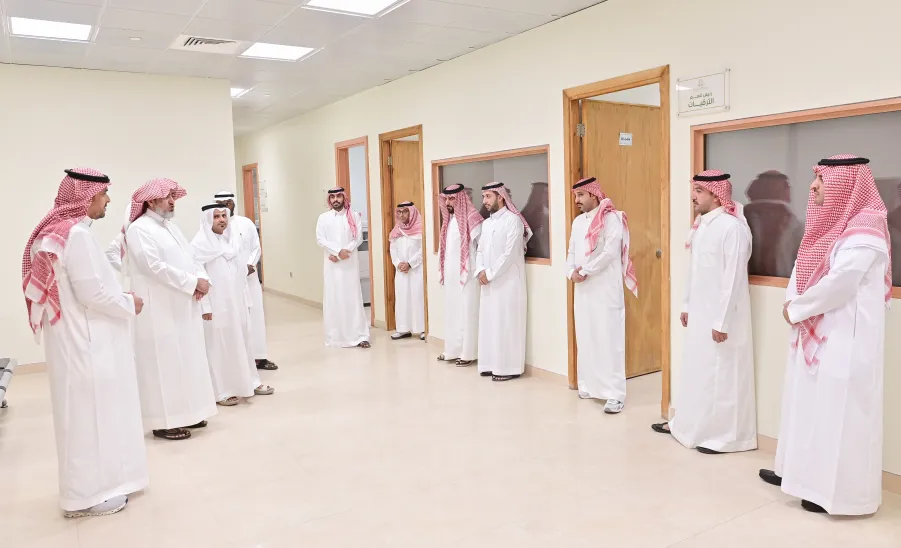 MU VICE-RECTOR VISITS THE GENERAL ADMINISTRATION OF HUMAN RESOURCES
 -  جامعة المجمعة