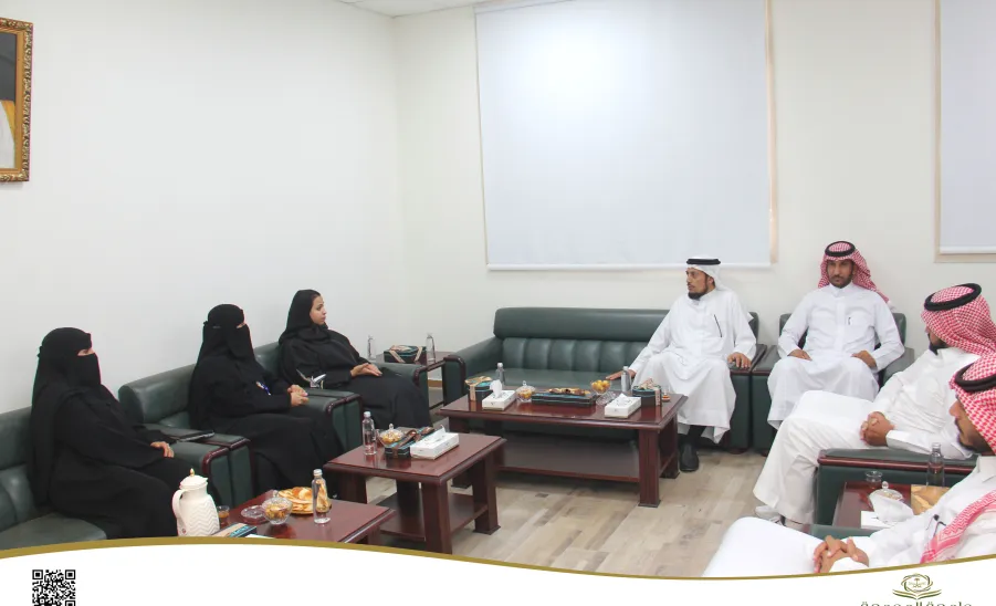 عميد الكلية تستقبل وكيل الجامعة للشؤون التعليمية - زيارة وكيل الجامعة للشؤون التعليمية للكلية
