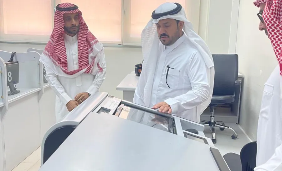 الرئيس التنفيذي للكلية التطبيقية يقوم بزيارة بفرع الكلية بالزلفي - زيارة الزلفي 