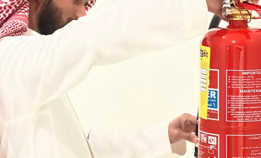 Field tours conducted by the Administration to inspect safety standards  - الإدارة تُنفذ جولات ميدانية لمتابعة اشتراطات السلامة و الصحة المهنية و البيئة بمقرات الجامعة