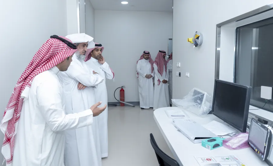 MU RECTOR LAUNCHES THE RADIOLOGY DEPARTMENT'S TRAINING PROGRAM AT THE MEDICAL CENTER
 -  تدشين البرنامج التدريبي لمشروع قسم الاشعة في المركز الطبي الجامعي
