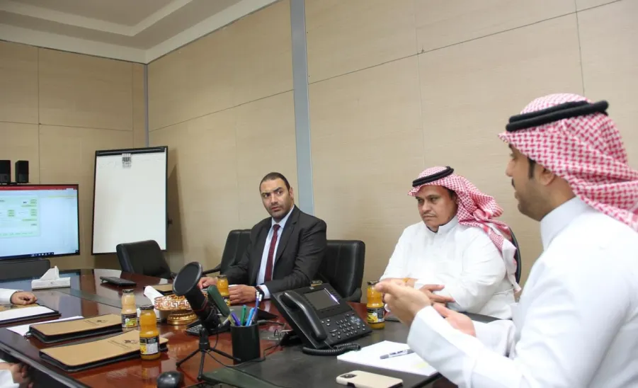 A regular meeting held by the Applied College and its branches  -  اجتماع 
