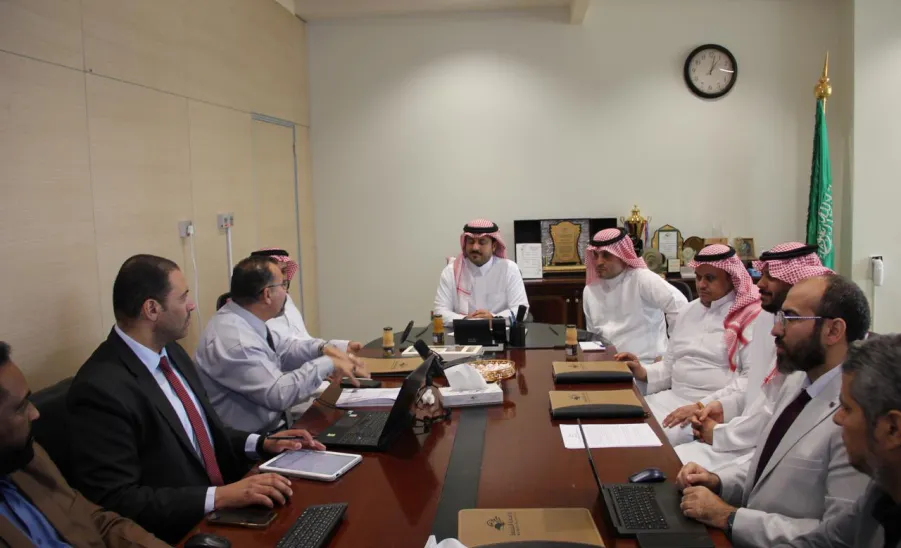 The College conducts the regular meeting for the Academic Affairs, Programs and Plans 
 -  اجتماع 