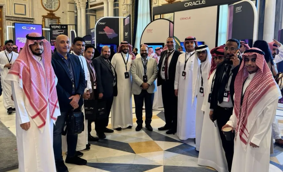 The Applied College students attend the World Artificial Intelligence Summit - حضور قمة الذكاء الاصطناعي 
