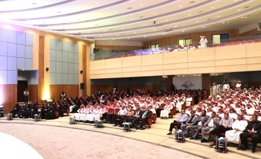 The Vice-Rector patronizes a meeting for new students  -  خبر لقاء تعريفي المجمعة