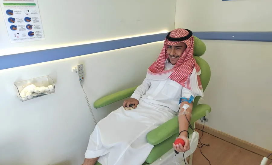 The Blood Bank launches a blood donation campaign at the College of Computer Sciences and Information  -  مرصد المسؤولية الاجتماعية يقيم حملة تبرع بالدم في مجمع الكليات الصحية في كلية علوم الحاسب والمعلومات 