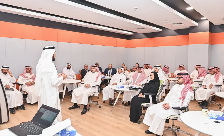 عمادة التطوير والجودة تختتم الجولة الثانية من لقاءات التهيئة لمشروع تجديد الاعتماد المؤسسي للجامعة - .