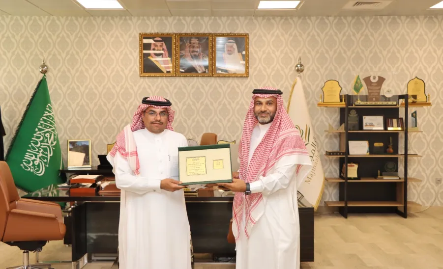 The Vice-Rector honors the General Administration of Facilities  -  استقبال 