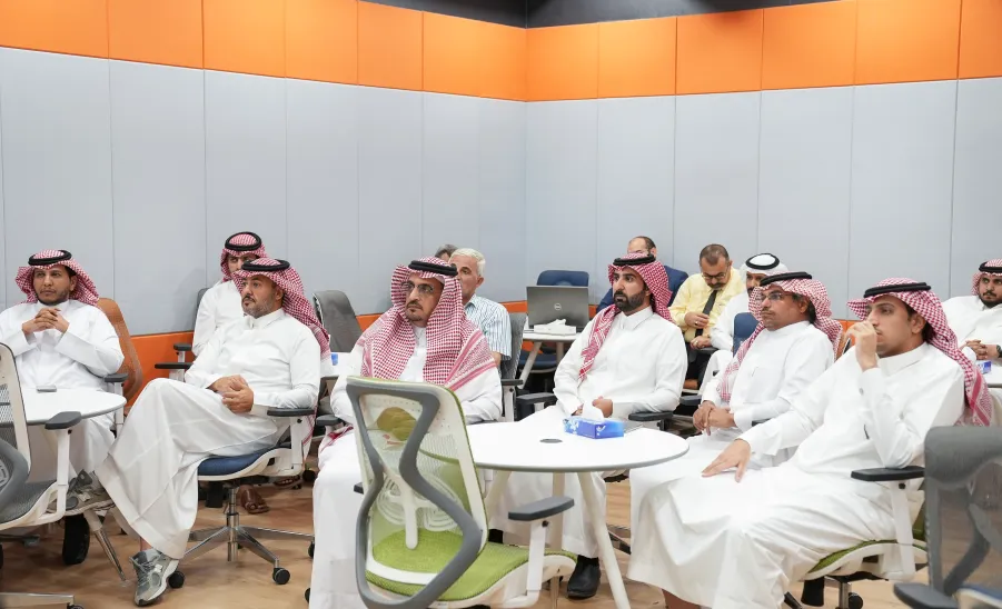 عمادة التطوير والجودة تختتم الجولة الثانية من لقاءات التهيئة لمشروع تجديد الاعتماد المؤسسي للجامعة - .