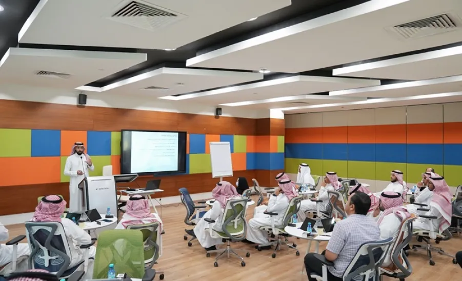A WORKSHOP HELD BY THE VICE-RECTOR'S OFFICE FOR GRADUATE STUDIES AND SCIENTIFIC RESEARCH ON HOW TO IMPROVE THE UNIVERSTIY'S RANKINGS  - جانباً من الحضور لورشة العمل "دور جهات الجامعة المختلفة في تحسين تصنيف الجامعة"