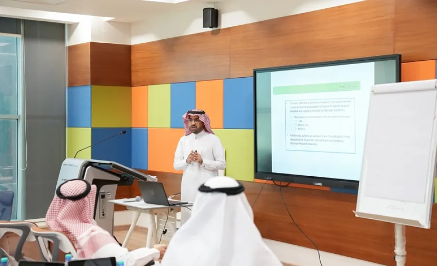 A WORKSHOP HELD BY THE VICE-RECTOR'S OFFICE FOR GRADUATE STUDIES AND SCIENTIFIC RESEARCH ON HOW TO IMPROVE THE UNIVERSTIY'S RANKINGS  - عميد عمادة الدراسات العليا والبحث العلمي سعادة د. علي بن عبدالكريم السعوي