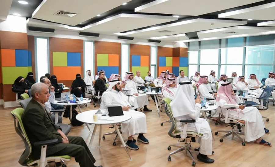 A WORKSHOP HELD BY THE VICE-RECTOR'S OFFICE FOR GRADUATE STUDIES AND SCIENTIFIC RESEARCH ON HOW TO IMPROVE THE UNIVERSTIY'S RANKINGS  - جانباً من الحضور لورشة العمل "دور جهات الجامعة المختلفة في تحسين تصنيف الجامعة"