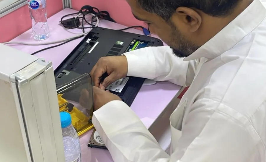Maintenance of infrastructure and computer labs carried out by the Deanship of IT and e-Learning  - استمرار جهود عمادة تقنية المعلومات والتعليم الإلكتروني في تطوير وصيانة البنية التحتية