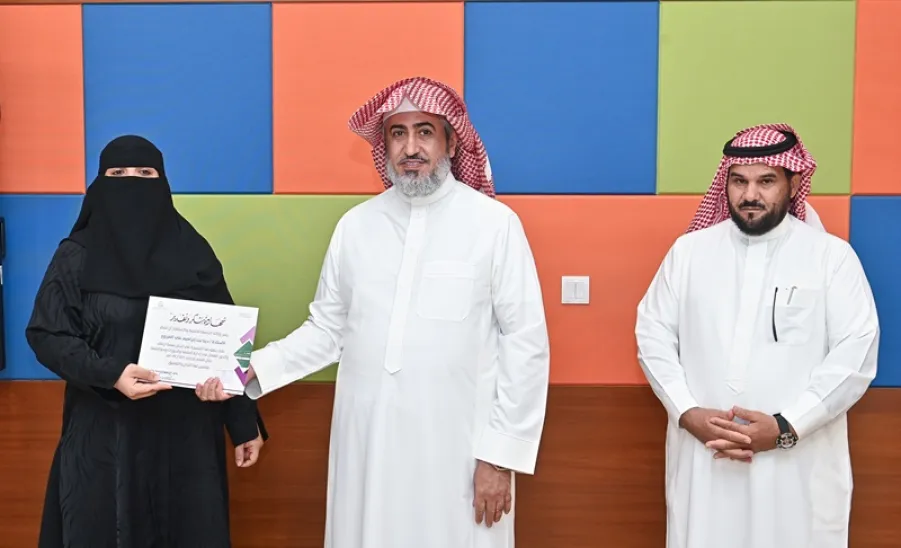 The Vice-Rector honors the Training Platform 'Irtiqaa' -  تكريم أحد منسقي منصة التدريب ( ارتقاء ) جهات الجامعة بالكليات والعمادات المساندة والإدارات العامة
