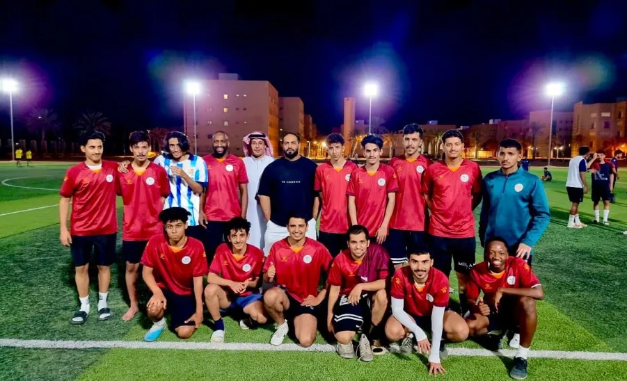 The Applied College's football team wins over the College of Computer Sciences and and Information team - مباراة