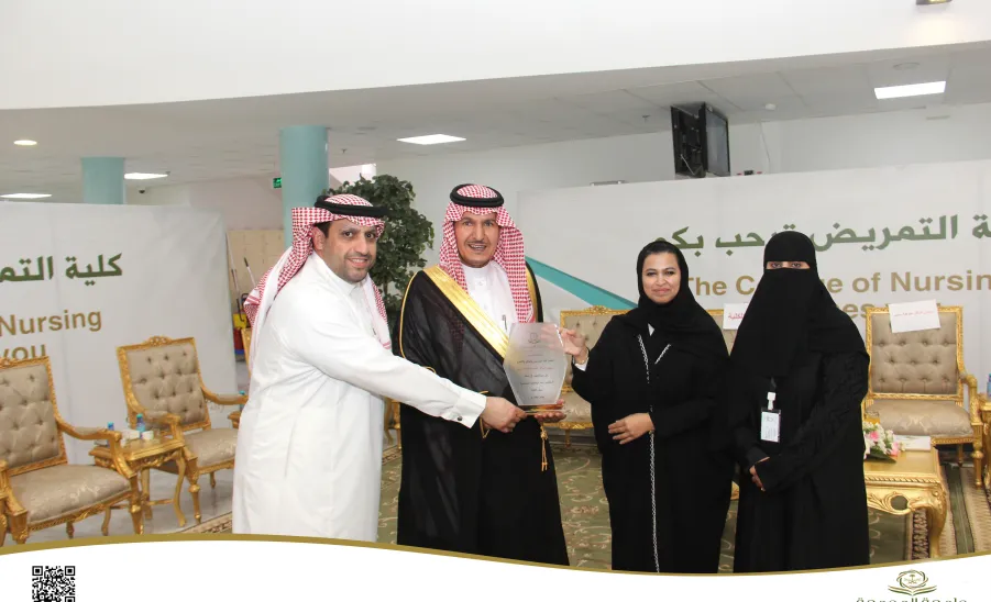 كلية التمريض تنظم حملة التطعيم ضد الإنفلونزا الموسمية - كلية التمريض تنظم حملة التطعيم ضد الإنفلونزا الموسمية
