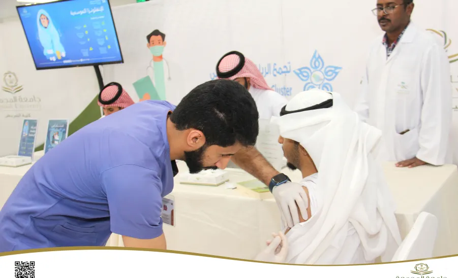 كلية التمريض تنظم حملة التطعيم ضد الإنفلونزا الموسمية - كلية التمريض تنظم حملة التطعيم ضد الإنفلونزا الموسمية