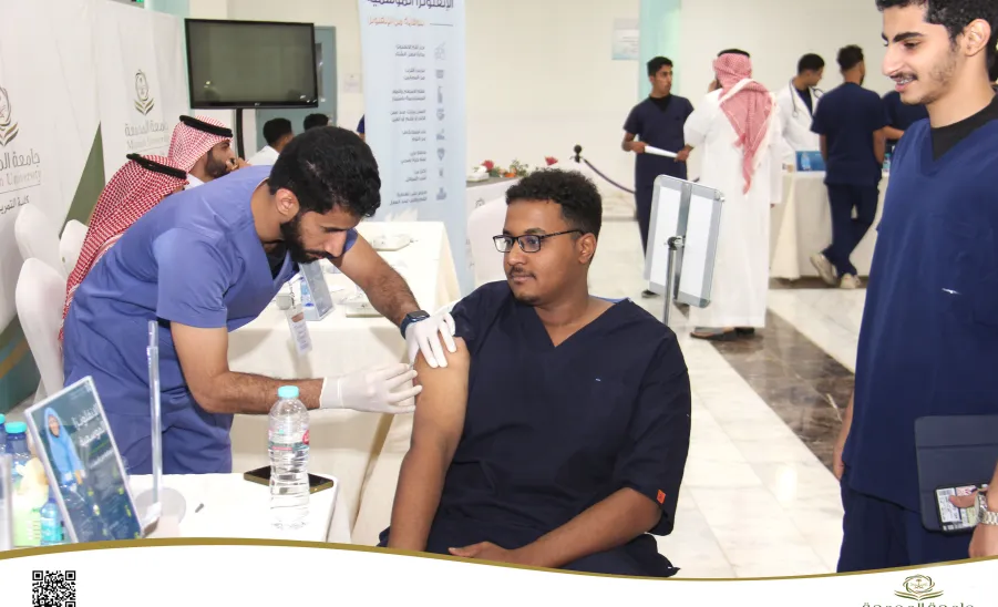 كلية التمريض تنظم حملة التطعيم ضد الإنفلونزا الموسمية - كلية التمريض تنظم حملة التطعيم ضد الإنفلونزا الموسمية