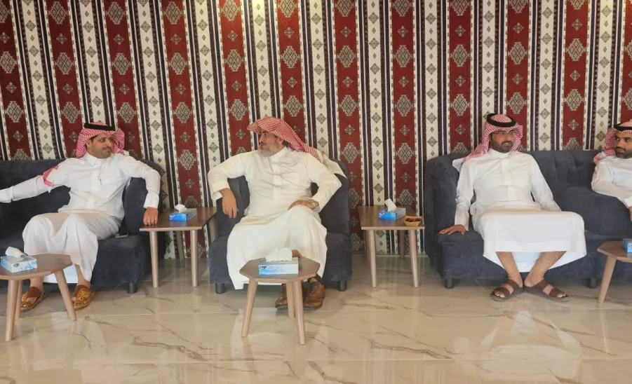 منسوبو إدارة المشروعات والتشغيل والصيانة يودعون المهندس محمد بن دخيل الله المطيري - صورة
