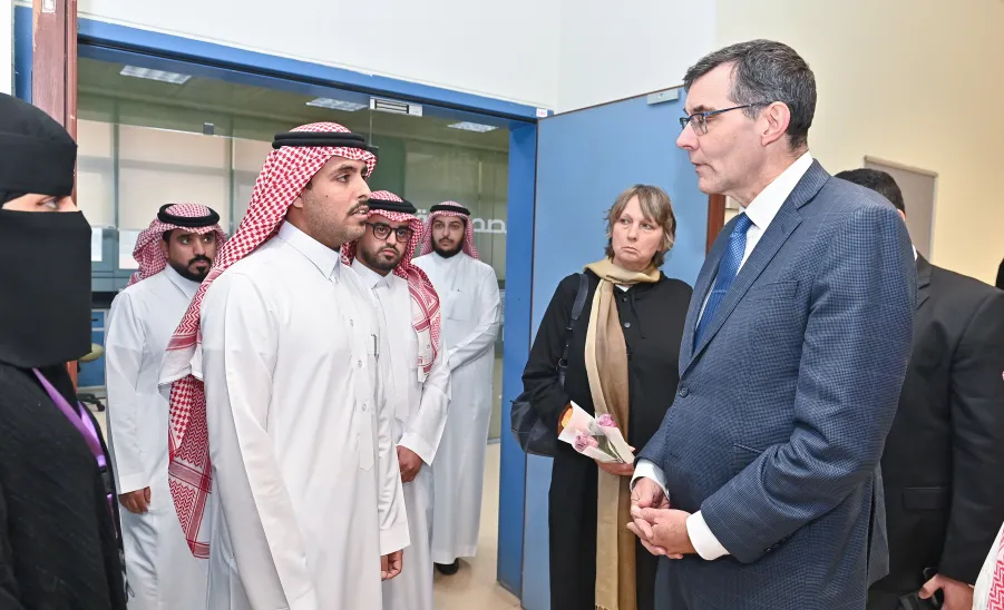 A DELEGATION OF EAST ANGLIA UNIVERSITY VISITS MU TO SEEK MEANS OF COOPERATION BETWEEN TWO SIDES -  وفداً من جامعة ايست انجليا يزور الجامعة 