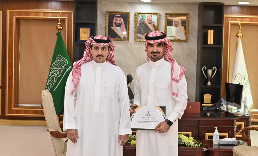 THE VICE-RECTOR'S OFFICE FOR POSTGRADUATE STUDIES AND SCIENTIFIC RESEARCH EARNS ISO ISO 2015:9001 - جامعة المجمعة