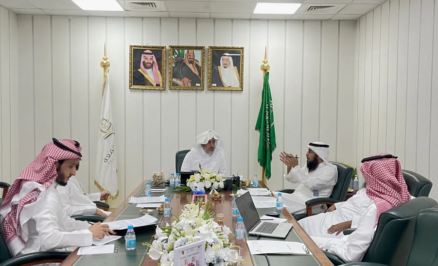 The Vice-Rector for Development and Investment discusses the executive plan for establishing the endowments of Majmaah University -  وكيل الجامعة للتنمية والاستثمار يطلع على الخطة التنفيذية لتأسيس أوقاف جامعة المجمعة