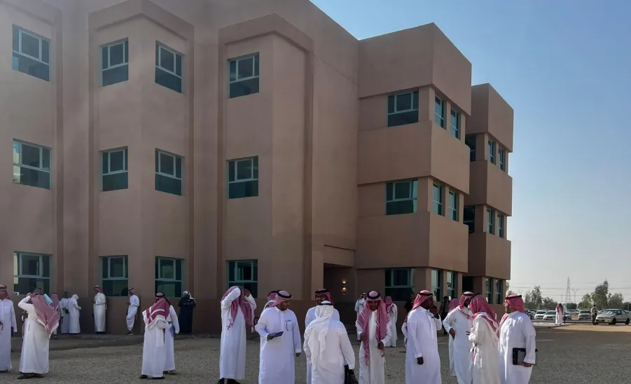 The Safety Department conducts fire drills
 -  السلامة تُنفذ فرضيات إخلاء في كليات الجامعة