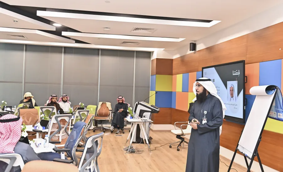 MU ENDOWMENTS ADMINISTRATION HOLDS WORKSHOPS ON ITS SUCCESS FACTORS AND STRATEGIC PLANS - جانب من ورشة العمل 